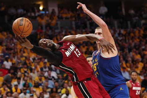 Nuggets roll past Heat in Game 1 of NBA Finals